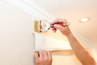 Pose de papier peint à Bois-le-Roi — revêtements muraux et toiles de verre